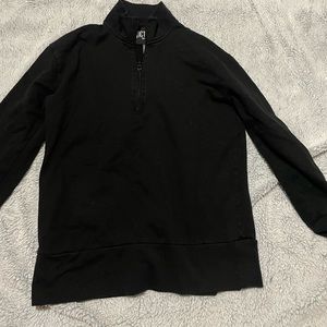 Black Victoria Sport quarter zip, size Small